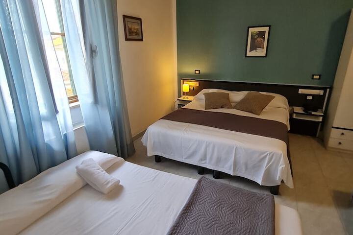Room 11 of 41