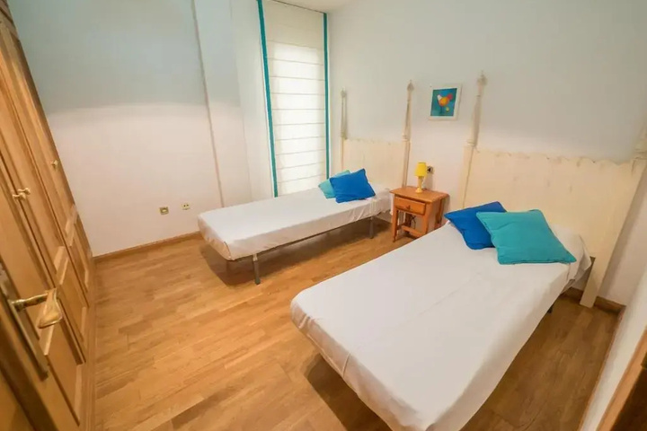 Room 4 of 24
