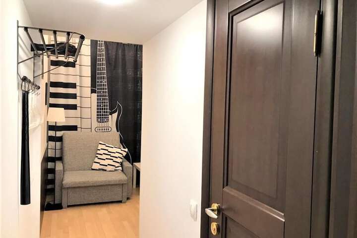 Room 21 of 33