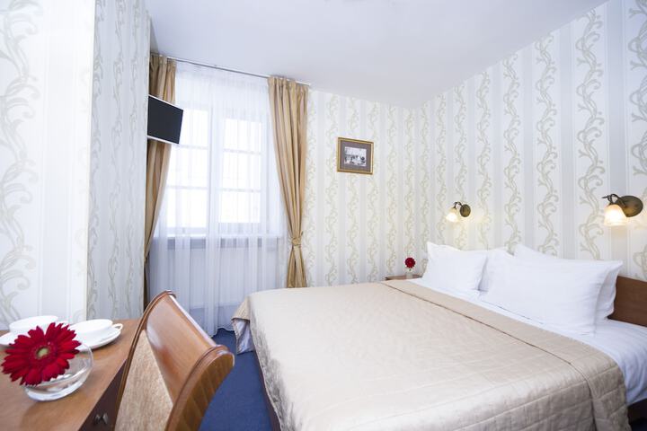 Room 17 of 66