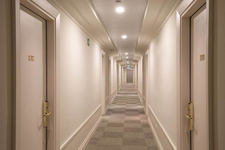 Ballroom/Hall 88 of 135