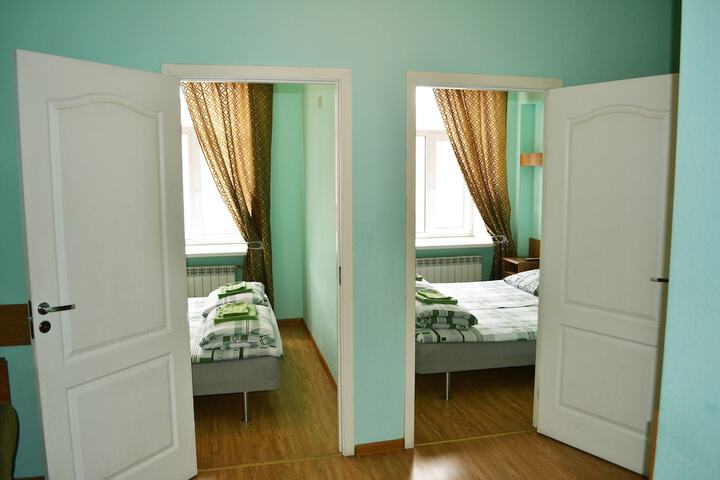 Room 3 of 27