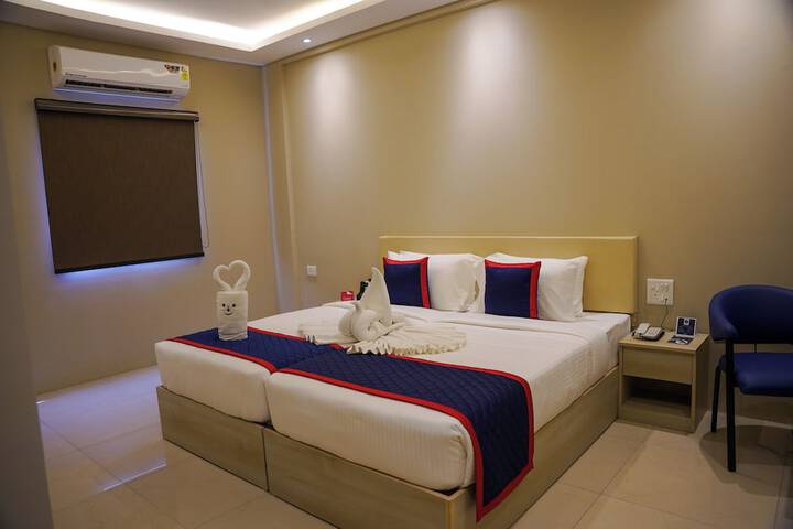 Room 2 of 5