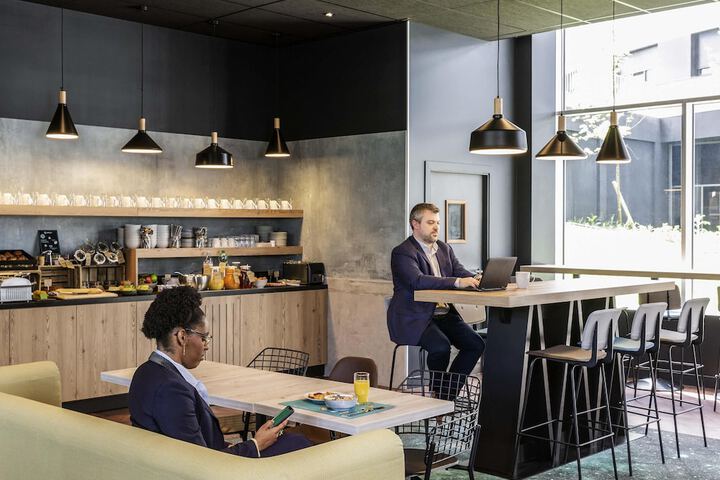 Breakfast area