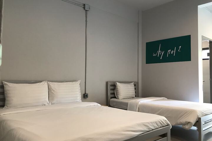 Room 25 of 58