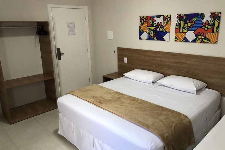 Room 12 of 40