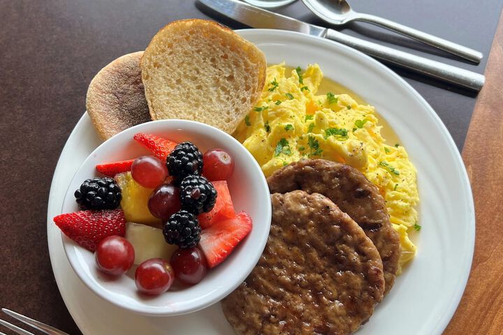Breakfast/Coffee Service 72 of 123