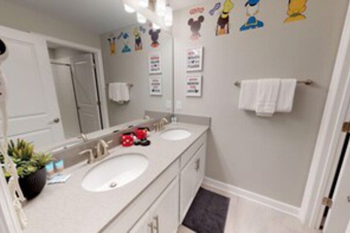 Room 5 of 37