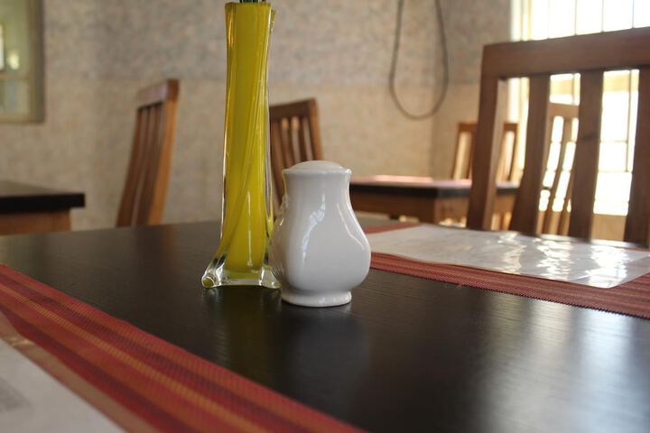 Dining 28 of 44