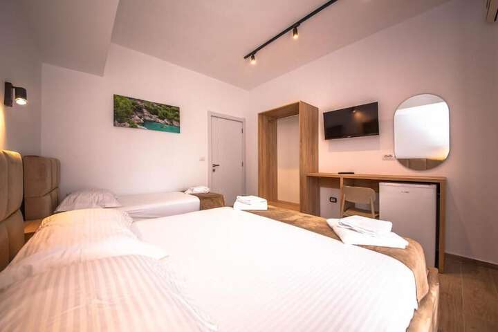 Room 74 of 163