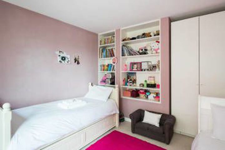Room 15 of 32
