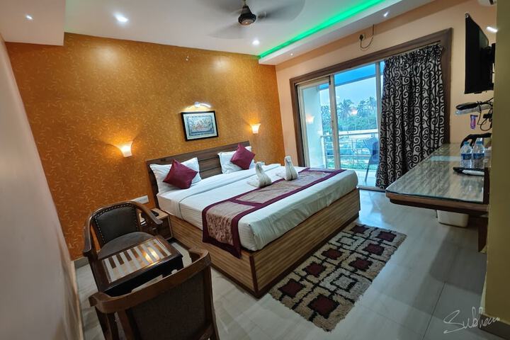 Room 6 of 25