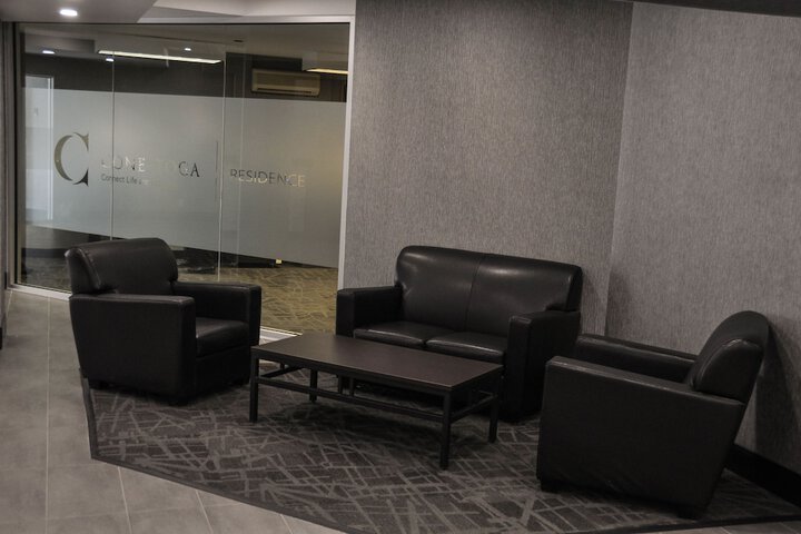 Entrance & Lobby