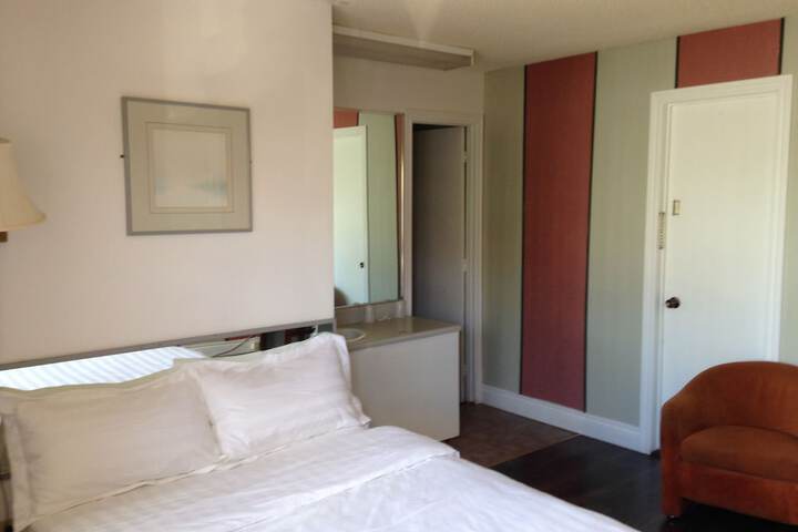 Room 12 of 46