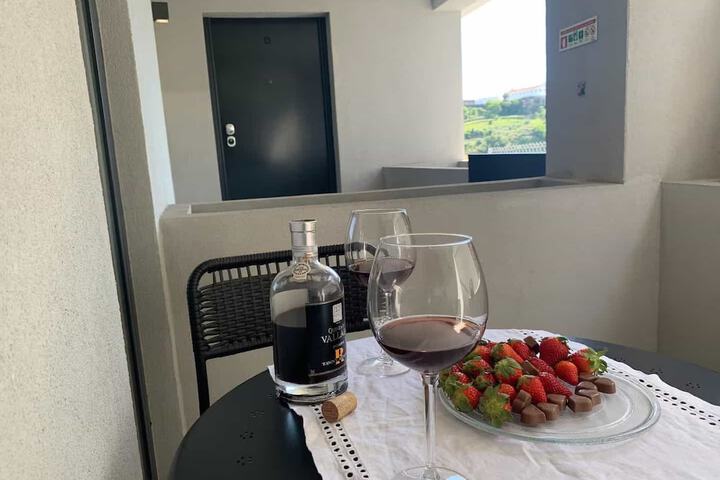 Dining 266 of 287
