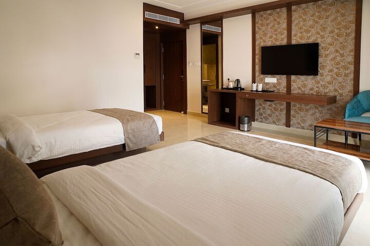 Room 13 of 73