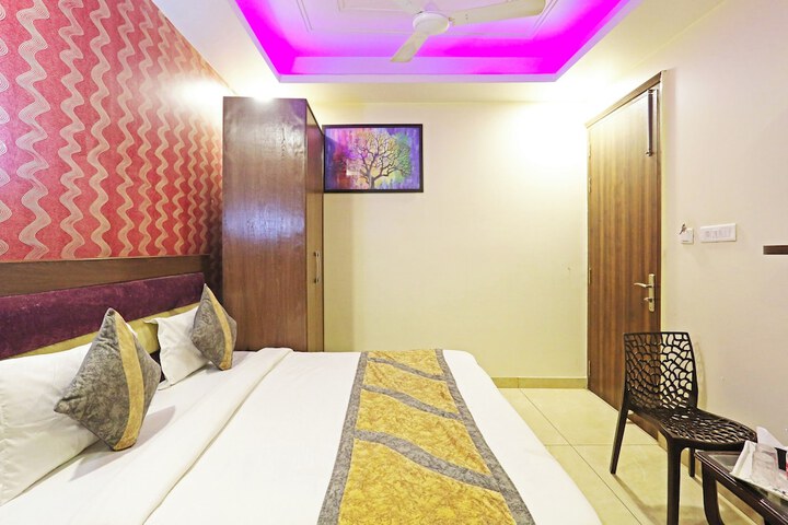 Room 30 of 63