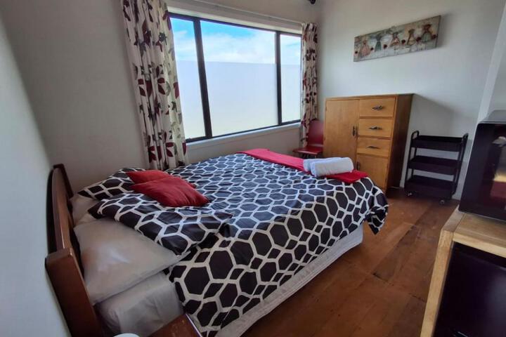 Motel style Unit in the Heart of Collingwood