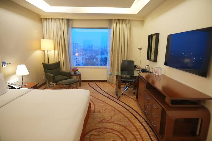 Room 15 of 73