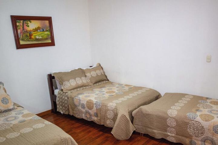 Room 3 of 8