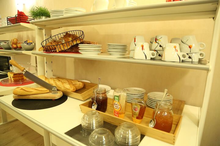 Breakfast/Coffee Service 46 of 49