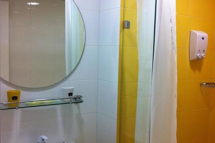 Room 20 of 42