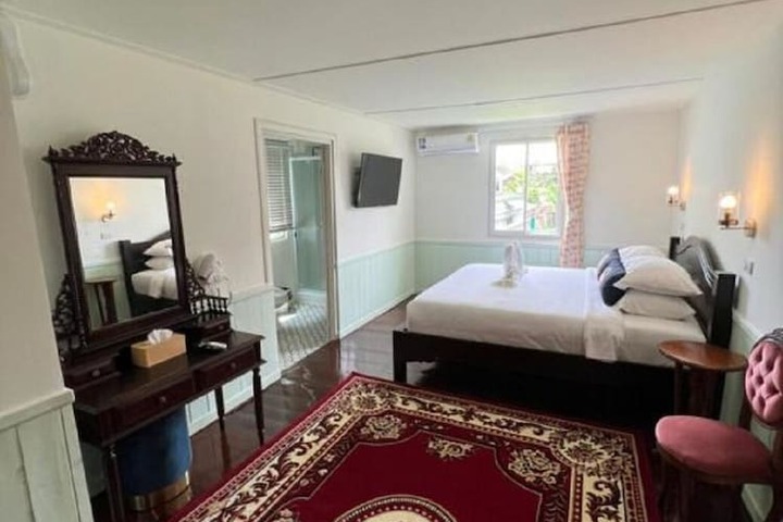 Room 13 of 41