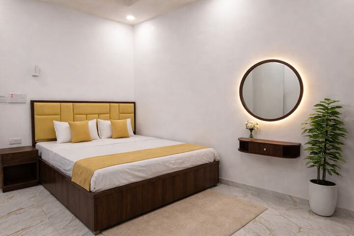 Room 18 of 40