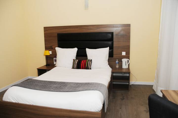 Room 4 of 19