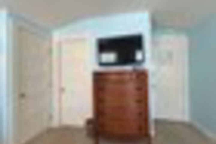 Room 95 of 297
