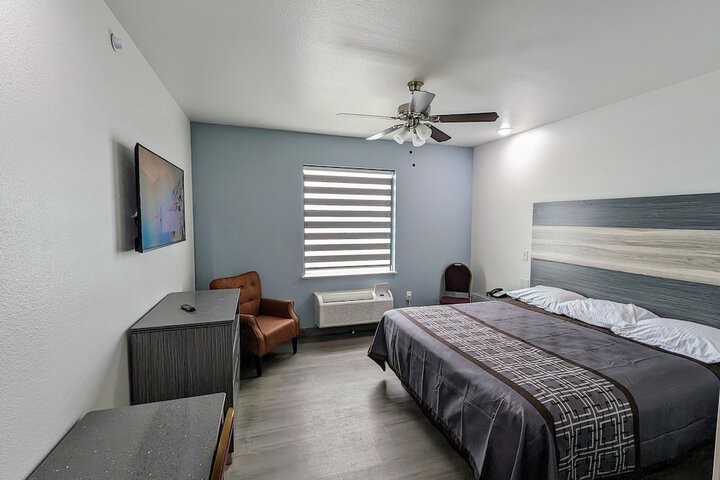Room 18 of 63