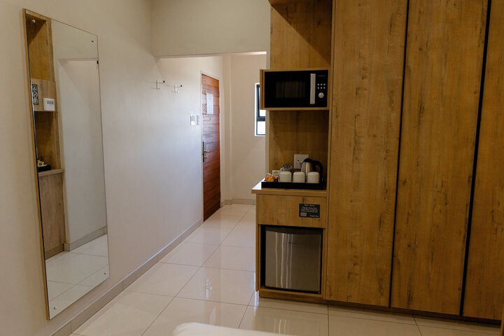 Room 3 of 39
