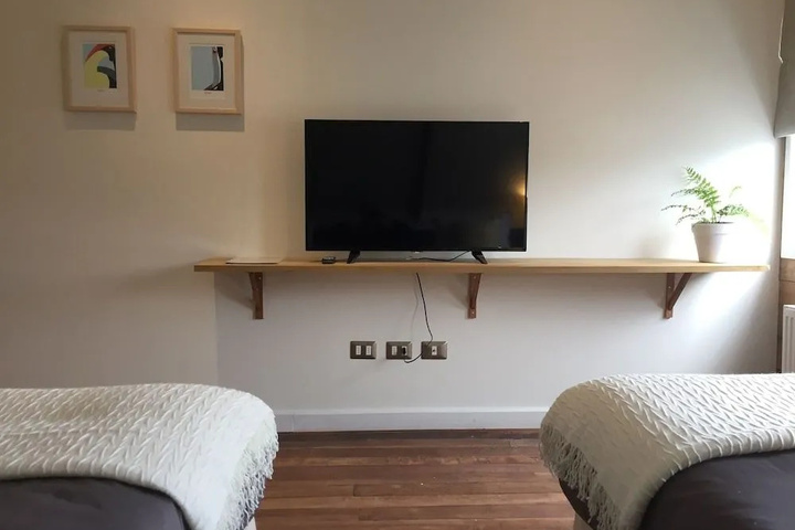 Room 3 of 13