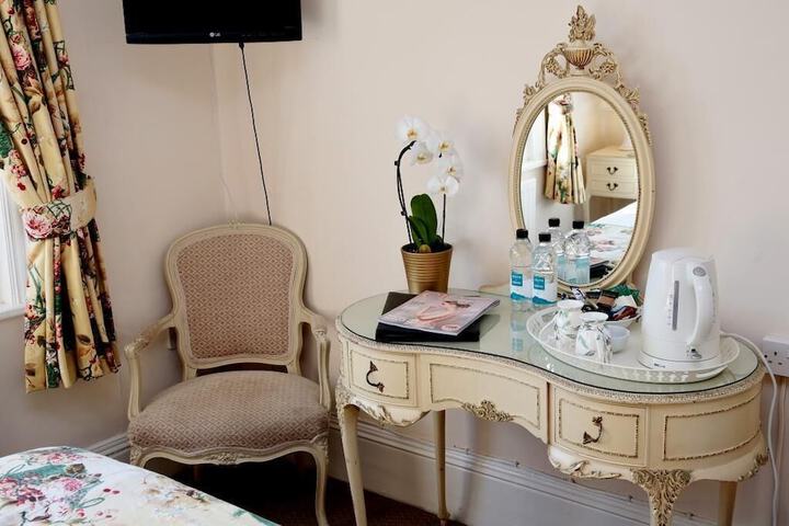 Room 43 of 67