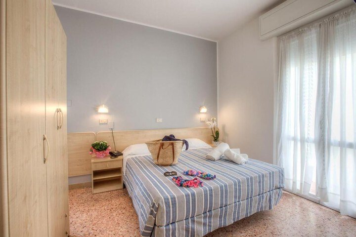 Room 10 of 53