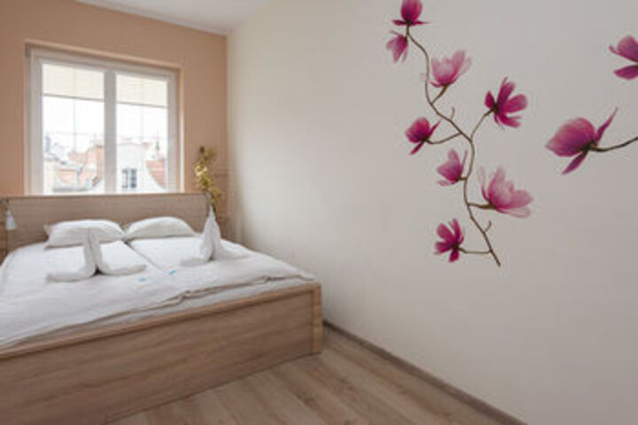 Room 4 of 13