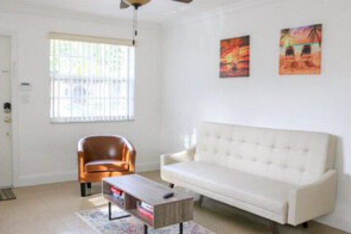 Room 10 of 25