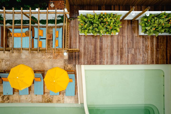 Pool 103 of 262