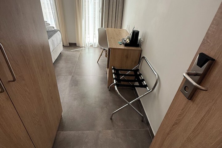 Hotel 3 of 76