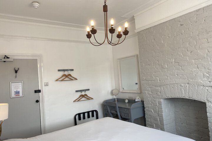 Room 40 of 85