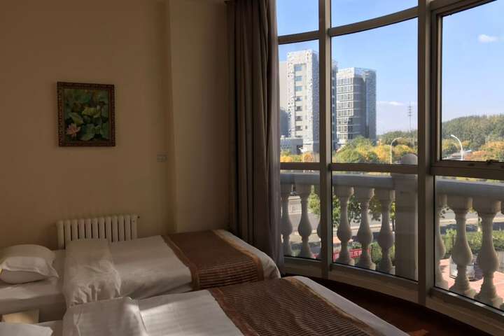 Room 18 of 27