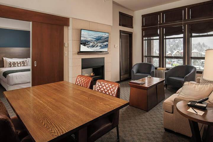 Room 8 of 36