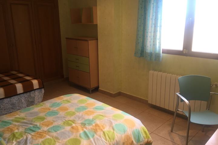Room 16 of 165