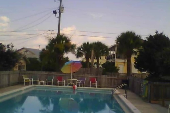 Pools & Facilities