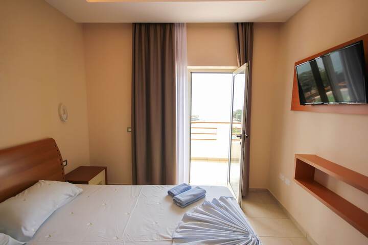 Room 11 of 24