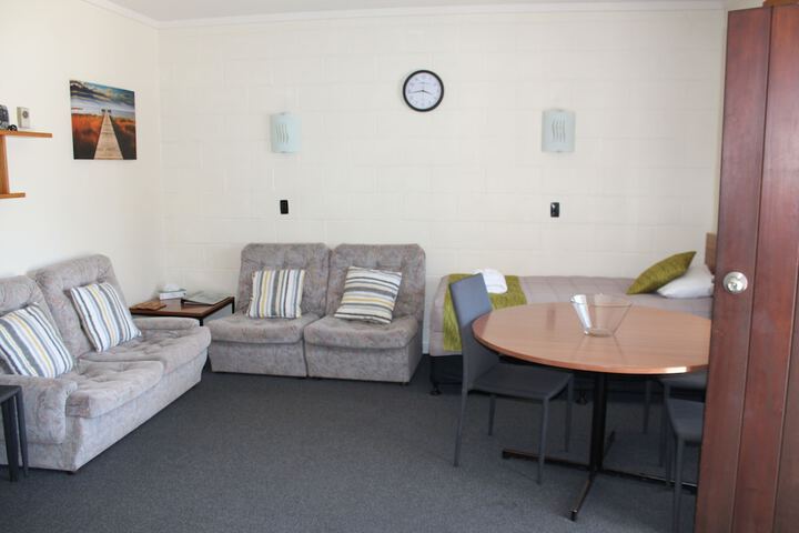 Room 19 of 39