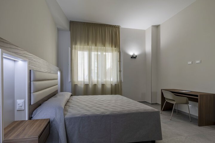 Room 15 of 75