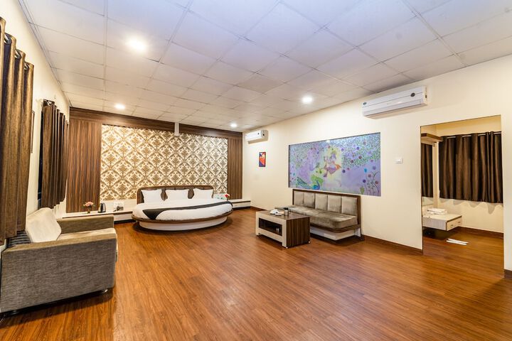 Room 10 of 95