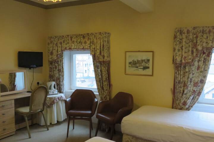Room 30 of 74