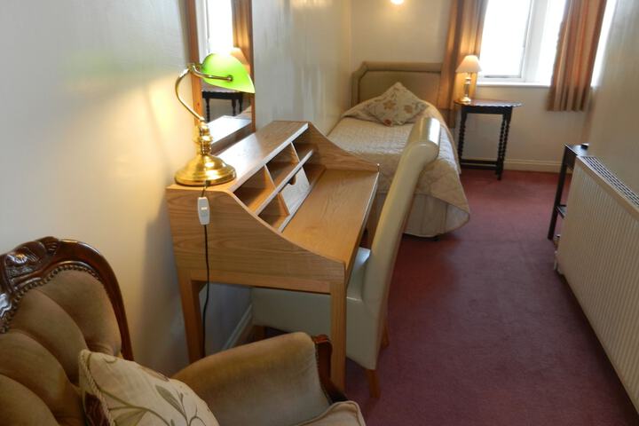Room 13 of 47